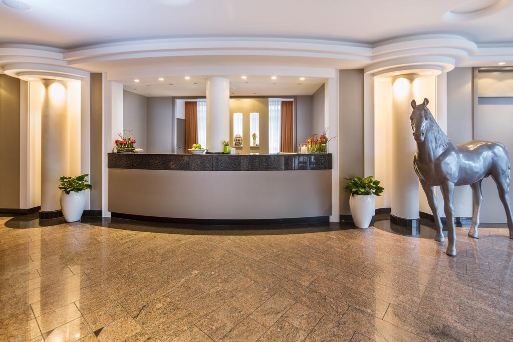Hotel Plaza دوسبرغ المظهر الخارجي الصورة