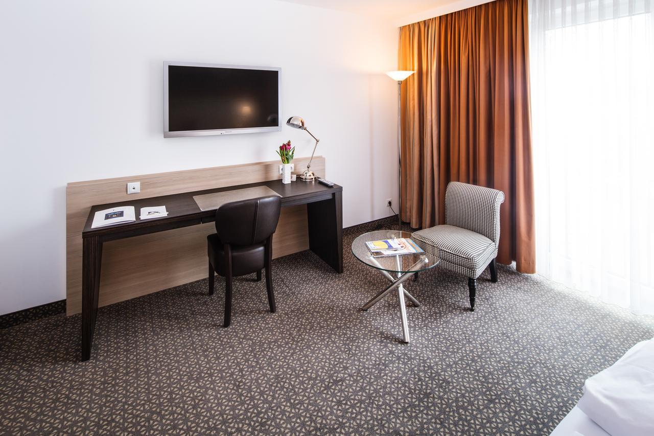Hotel Plaza دوسبرغ المظهر الخارجي الصورة